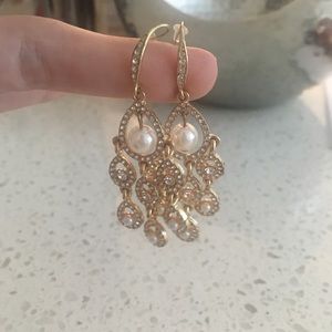 Gold & crystal chandelier earrings w/ pearls -NEW